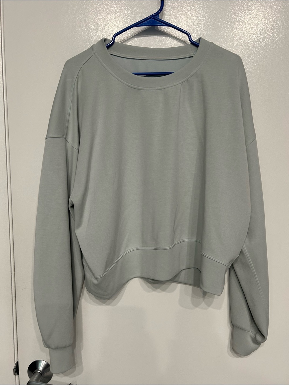Lululemon Softstreme Relaxed Shirt in Icy Blue Size 12 EUC